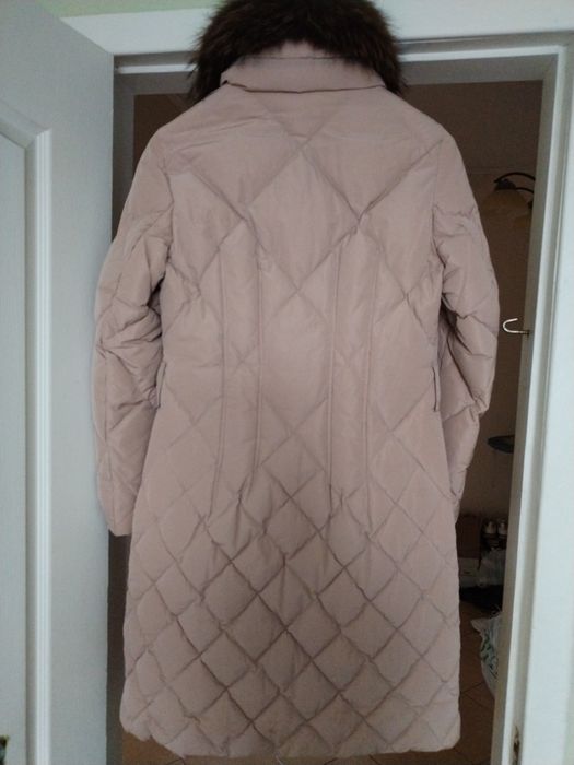 Продаю пуховое пальто.