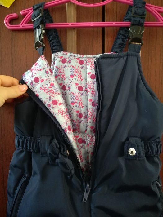 Зимняя курточка с комбинезоном на девочку