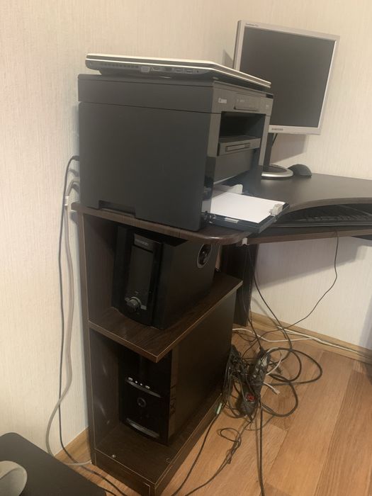 Компюторний стіл