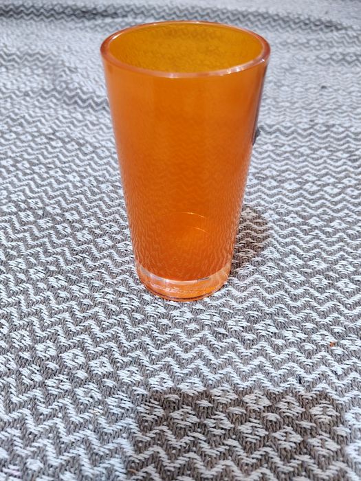 Pomarańczowa szklanka