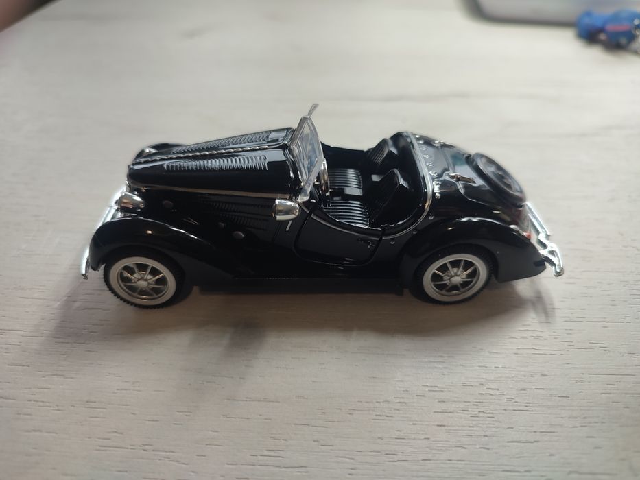 Машинка Audi Wanderer 1:32