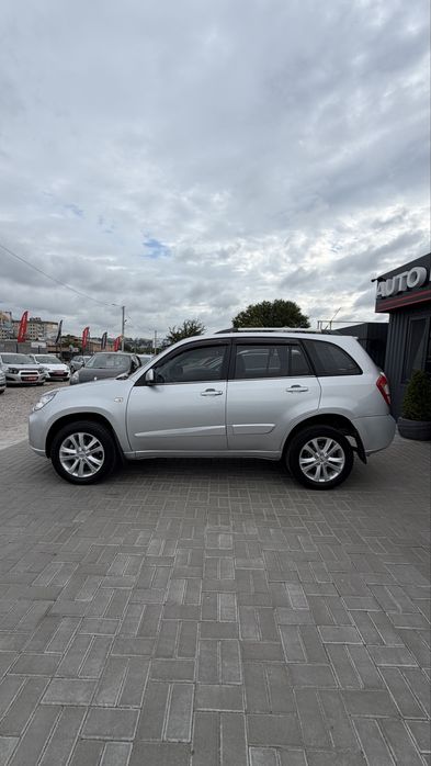 Chery Tiggo 3 Чери Тиго 3 2014 р 1.8 газ\бензин 5М-кпп