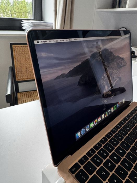 Macbook Air 2020 Różowy  8gb 256gb i3 180 cykli ładowania Stan Bardzo Dobry