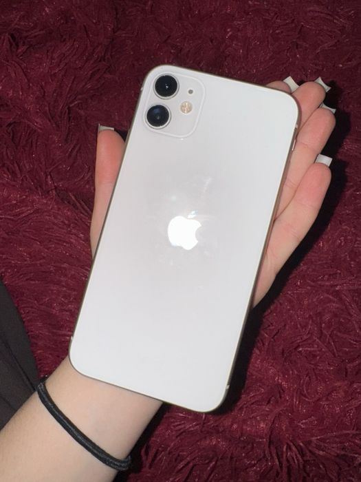 Продам айфон 11 в дуже збереженому стані