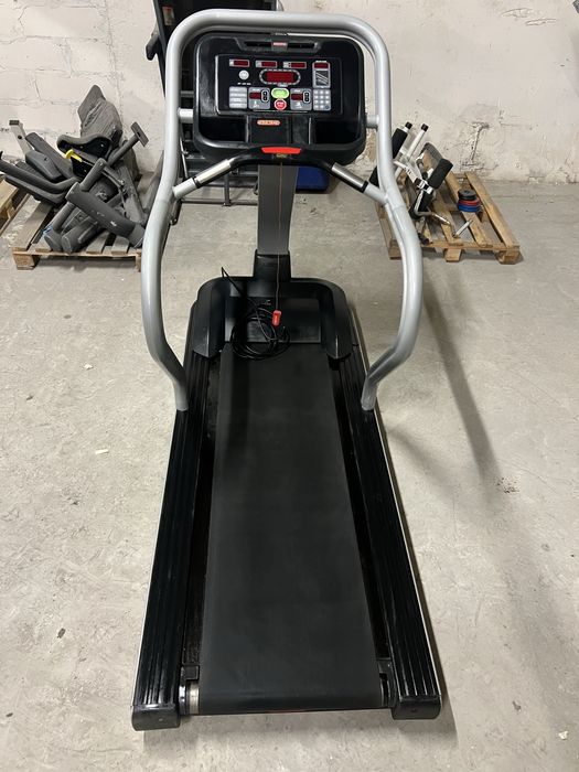 Бігова доріжка STAR TRAC