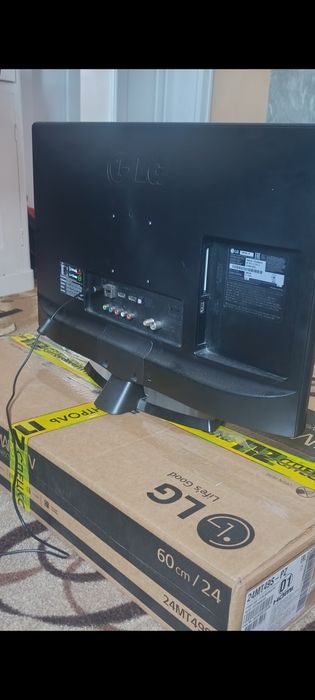 Телевізор смарт тв LG 60cm