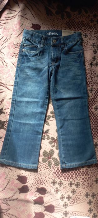 Нові з біркою джинси на 5років