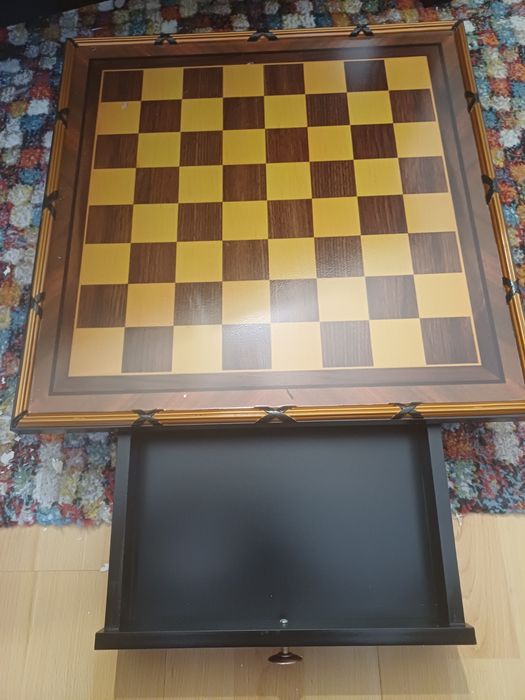 Mesa de xadrez nova