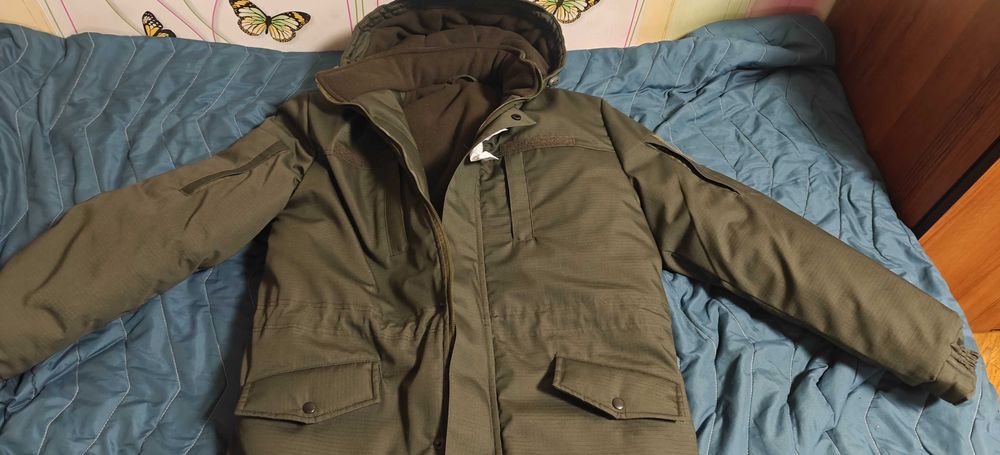 Куртка зимова чоловіча нова розмір 50 колір олива,підкладка фліс.