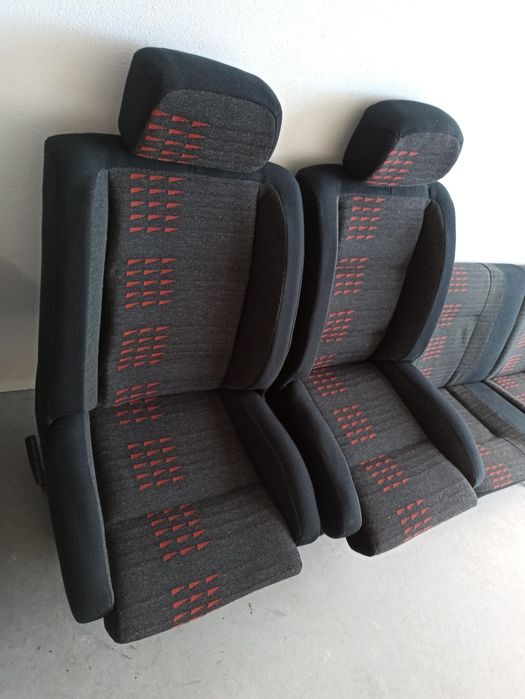 Bancos Renault 5 GT Turbo (dianteiros e traseiros) Sob Encomenda