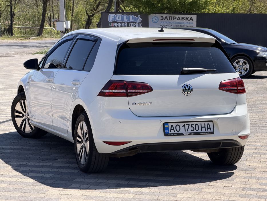 Volkswagen e-Golf 2015р 24kw Нова батарея