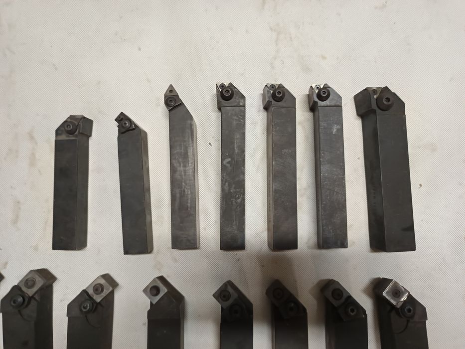 Noże tokarskie na płytki wymienne