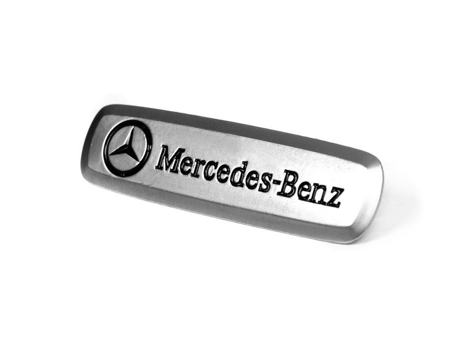 Mercedes Mercedes Шильдик алюмінієвий для килимків (1шт)