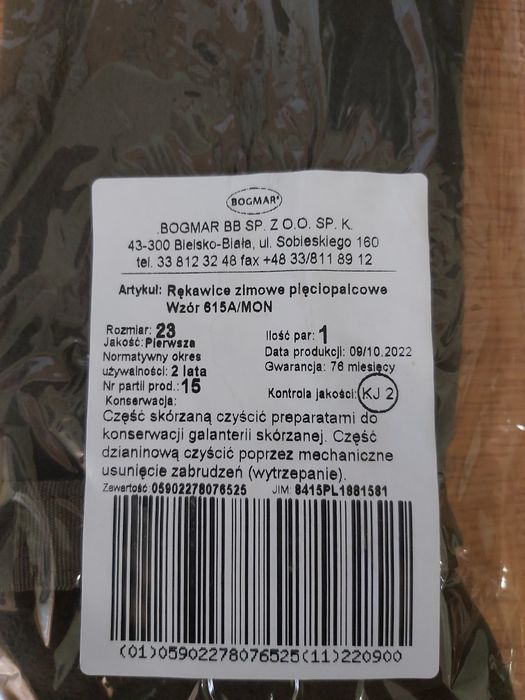 Zielone rękawiczki wojskowe