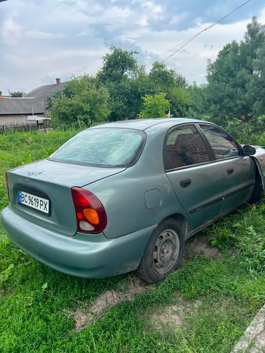 Розбираємо Daewoo Lanos Заз Ланос 1.6v16 Фари стопи