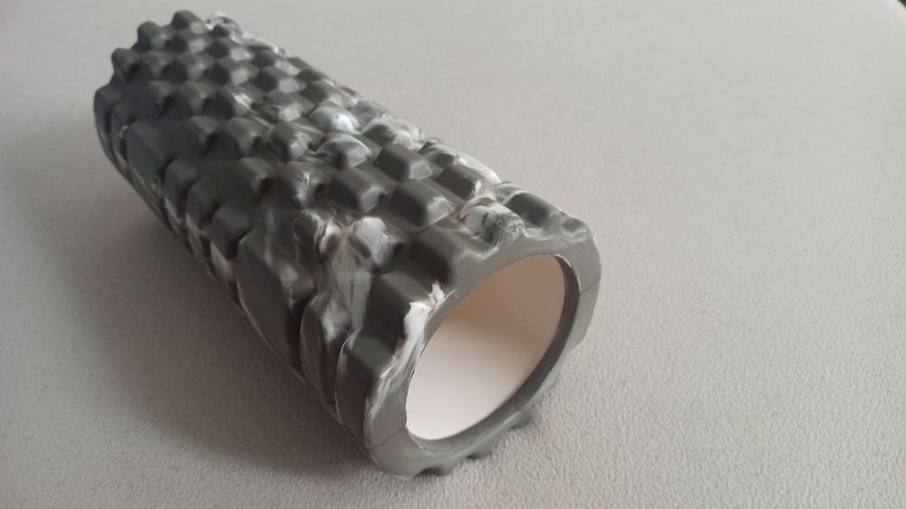 Roller wałek do masażu i ćwiczeń 4F crossfit joga siłownia ćwiczenia