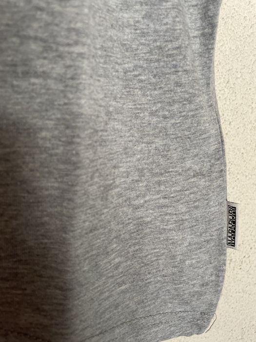 T-Shirt Cinzenta Napapijri