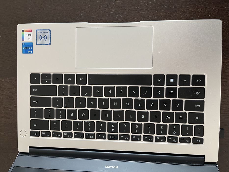 Huawei MateBook D 14 i5 / 8 GB / 512 GB SSD / Windows 11 – stan idealny