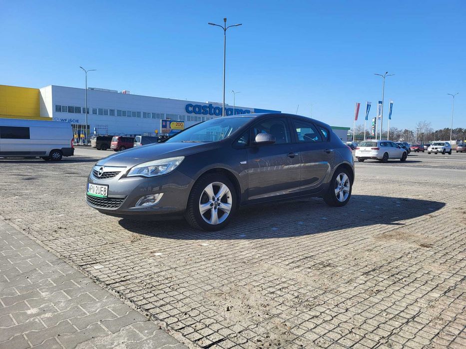 OPEL ASTRA J, 2010 rok, 100km, silnik 1.4