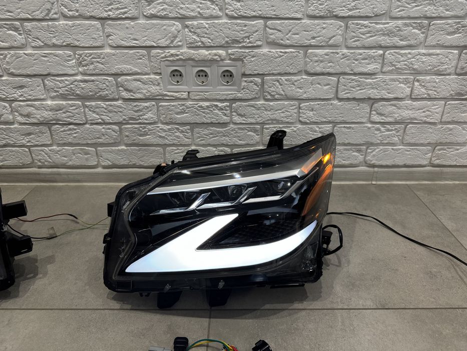 Фары Lexus Gx 460 стиль рест 2020+ для Лексус gx 460 2013-2019