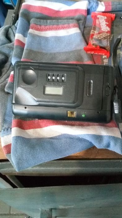 Фотоаппарат плёночный б/у 300 гривен рабочий