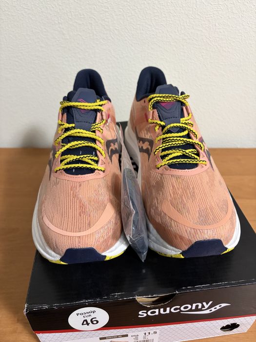 Новые ОРИГИНАЛ оригінал беговые кроссовки кросівки Saucony Tempus