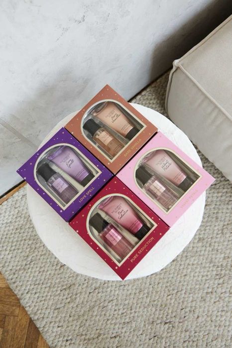 Парфумований набір Victoria`s Secret спрей+лосьйон/Виктория сикрет
