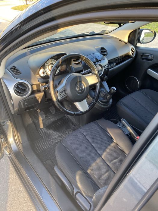 Mazda 2 2008 rok