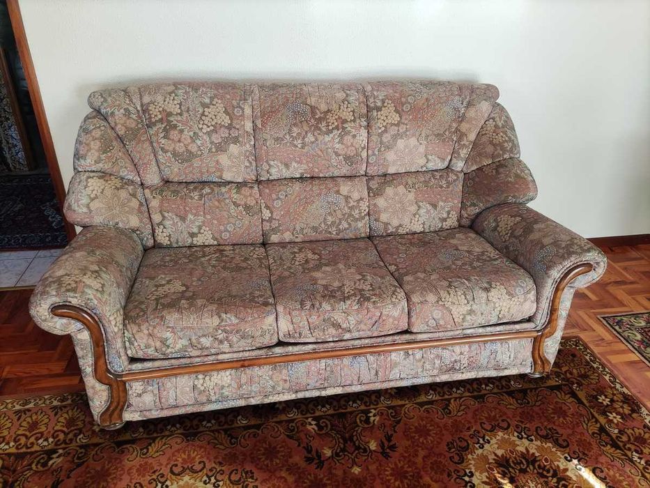 Sofá Cama 3 lugares + 2 Sofás individuais Viseu • OLX Portugal