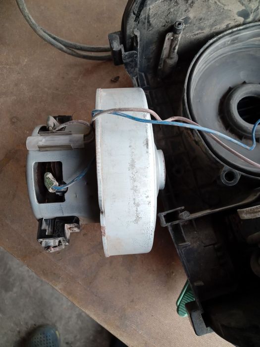 Двигатель моющего пылесоса