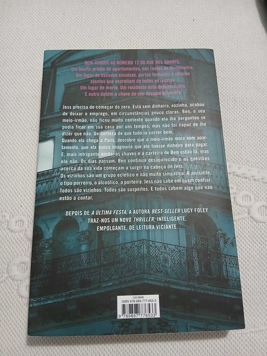 Livro O Apartamento em Paris de Lucy Foley