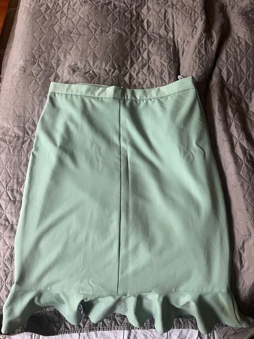 Продаю спідницю мʼятного кольору