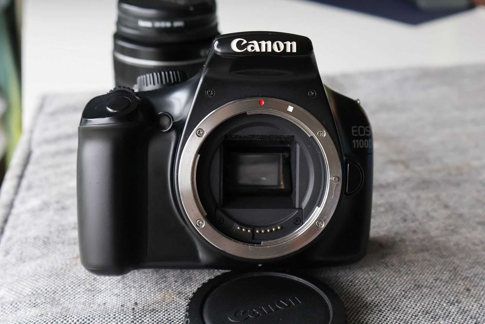 Canon Eos 1100D DSLR