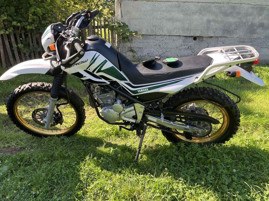 Мотоцикл ямаха серов 250