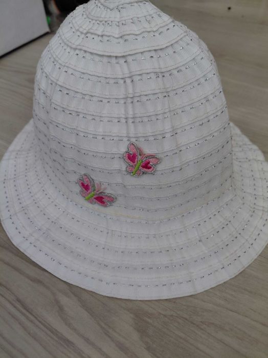 Czapeczja letnia dla dziewczynki