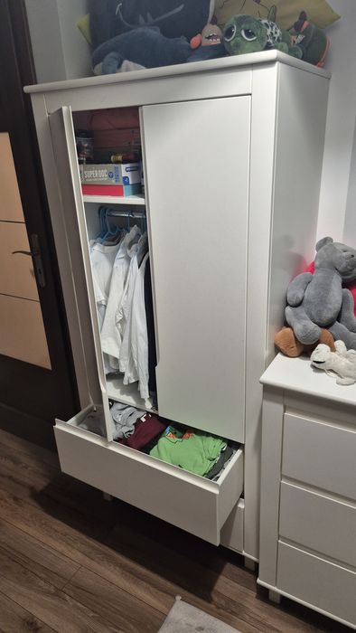 Szafa do pokoju dzieciecego Wisad