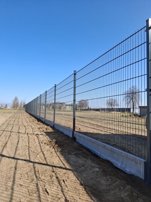 Ogrodzenia panelowe, panele ogrodzeniowe, płot panelowy