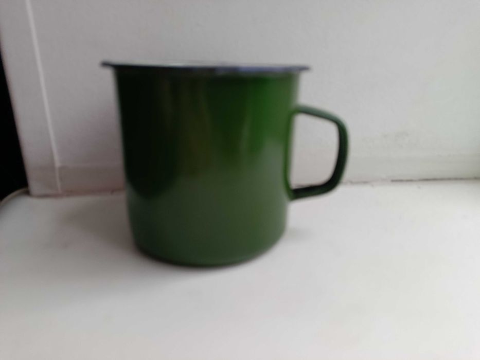 Эмалированная кружка армейская