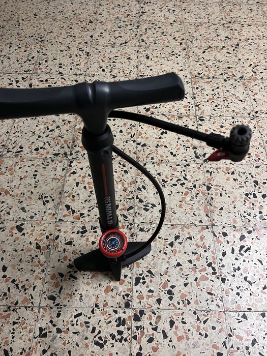 Bomba de ar bicicleta