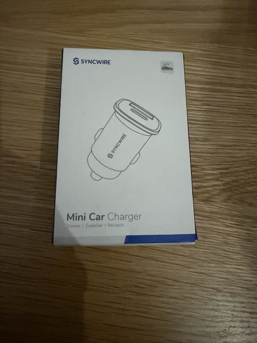 Ładowarka samochodowa usb-c & usb.