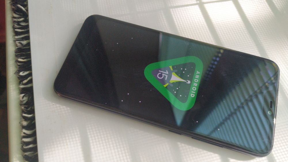 Xiaomi Mi A2 lite 4/32 Android 15