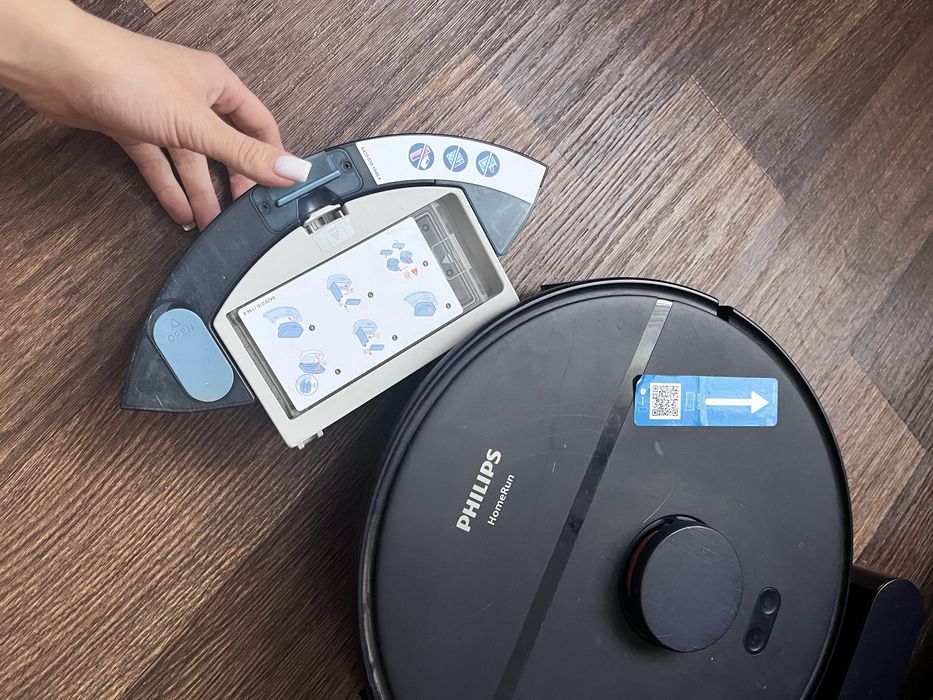 Робот пылесос philips