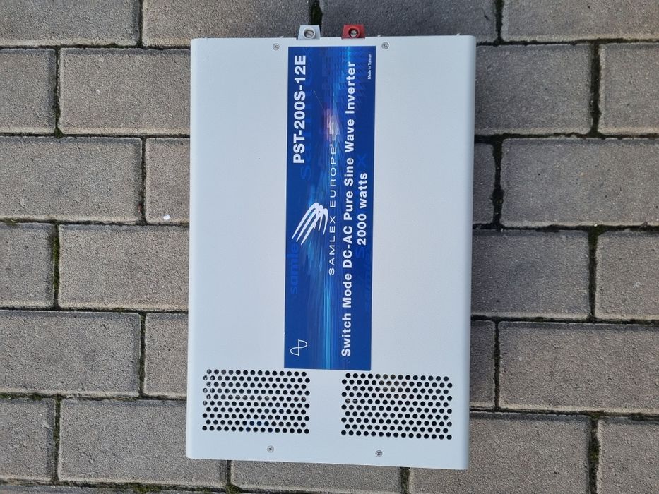 Інвертор 12 в на 220в 2000 w Перетворювач струму