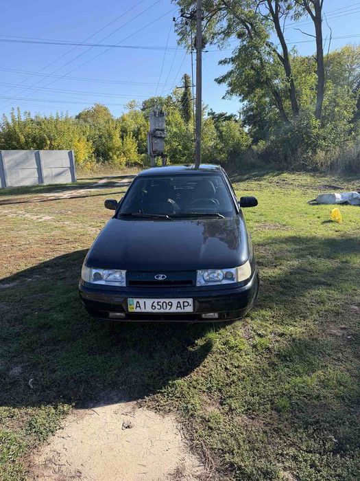 Легковий автомобіль ВАЗ 2112