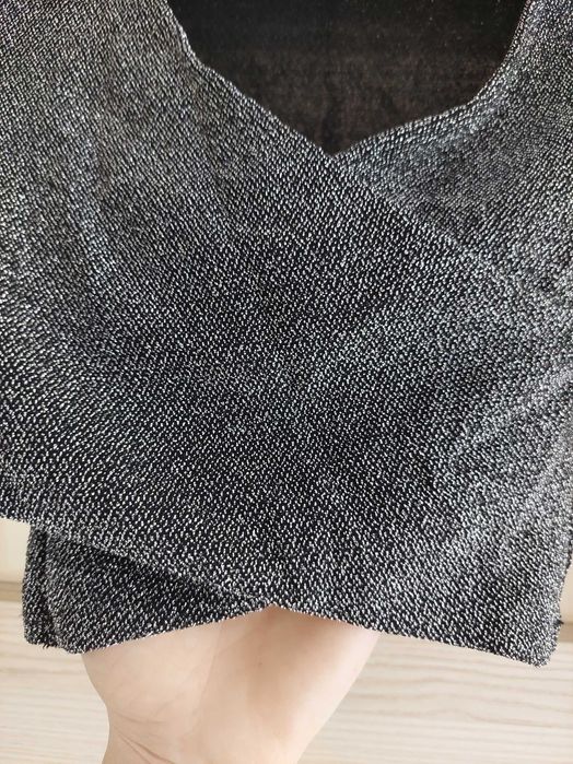 Błyszcząca dopasowana bluzka