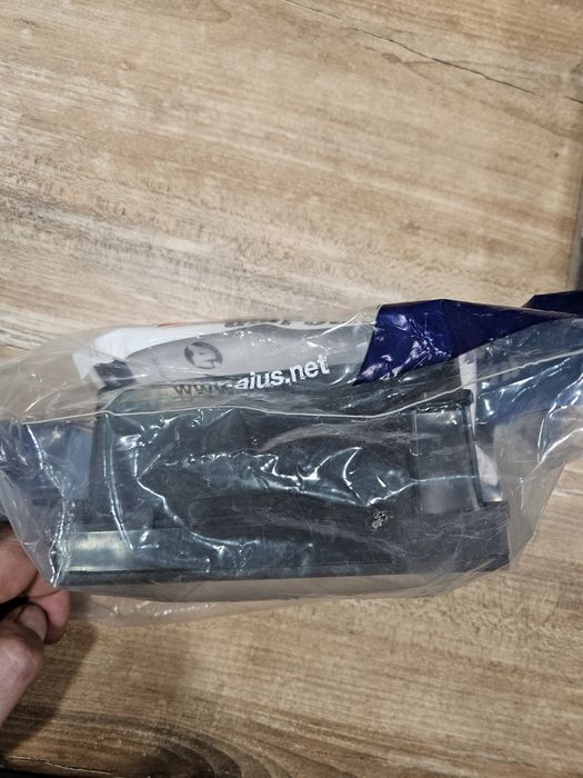 Suburban Tahoe Yukon карман замість рідного радіо