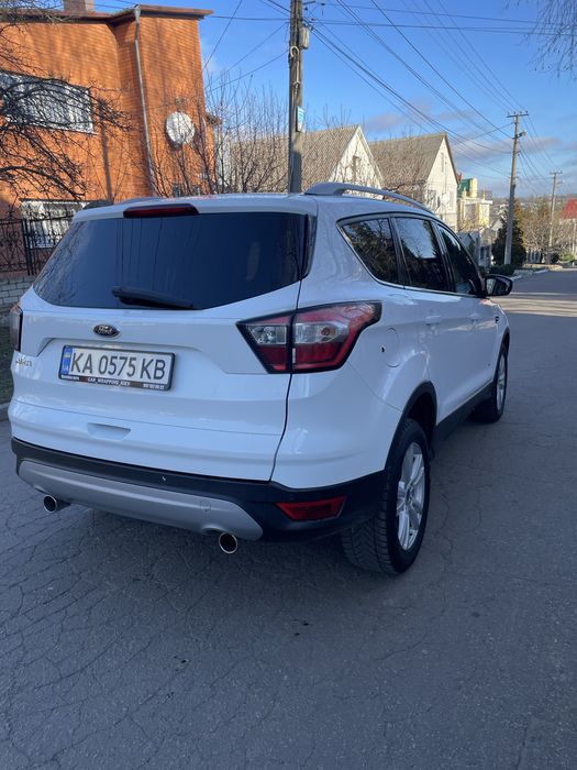 Продам Ford Kuga 2017 года дизель без подкрасов с родным пробегом