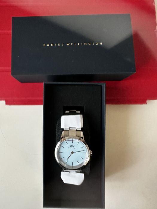 Продам кварцевые годинникі 38 мм новые в упаковке