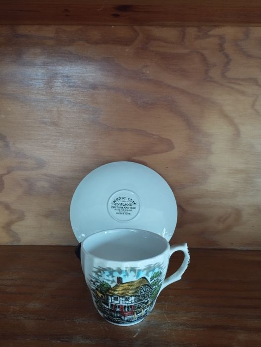 Pires e Chávena - British Anchor - Merrie Olde