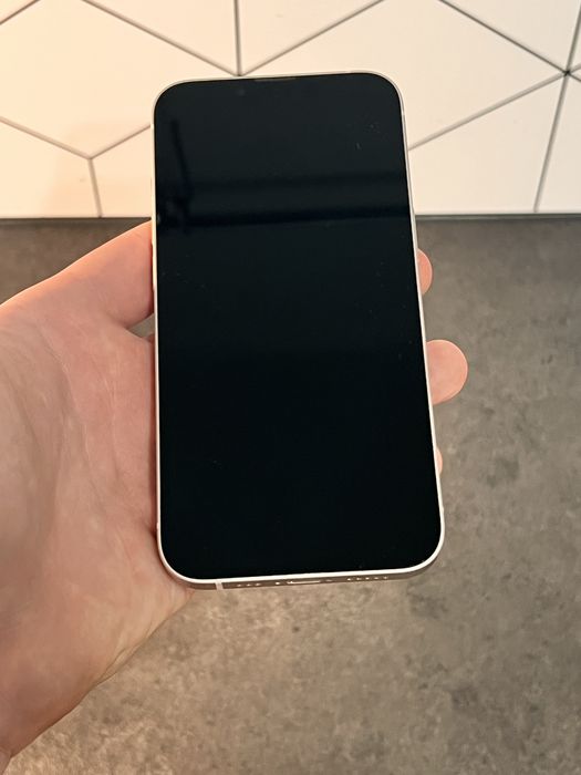 Iphone 13 różowy jak nowy